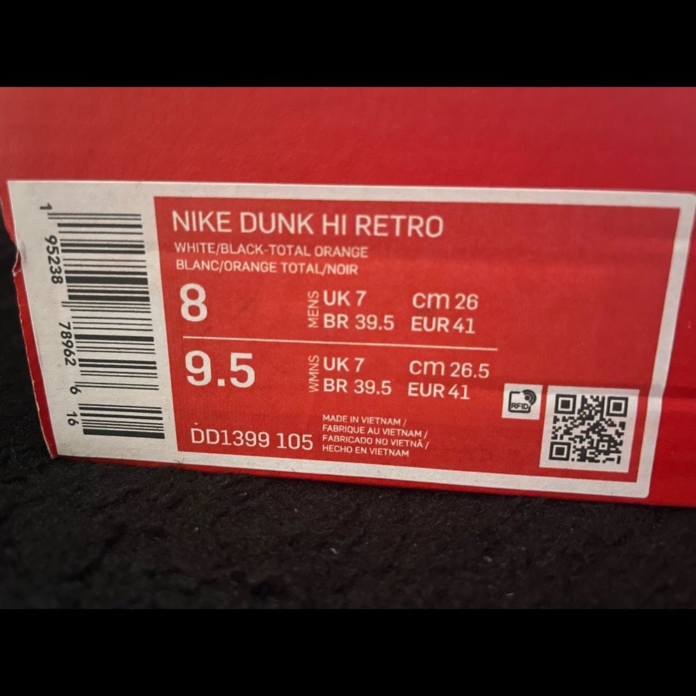 🖤🤍❣️Nike Dunk Retro HiTops🤍🖤❣️ - Picture 3 of 4